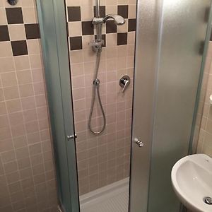 Camera standard con letto king size